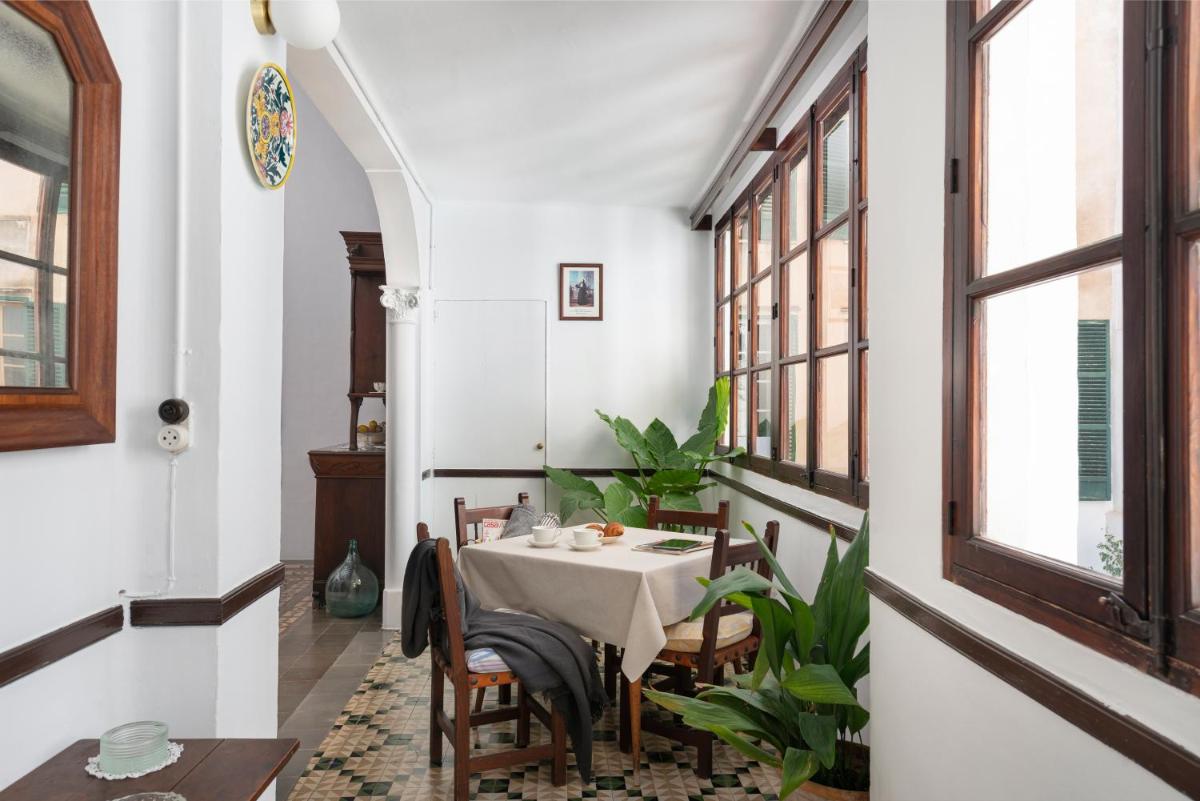 Hostal Pons - Housity