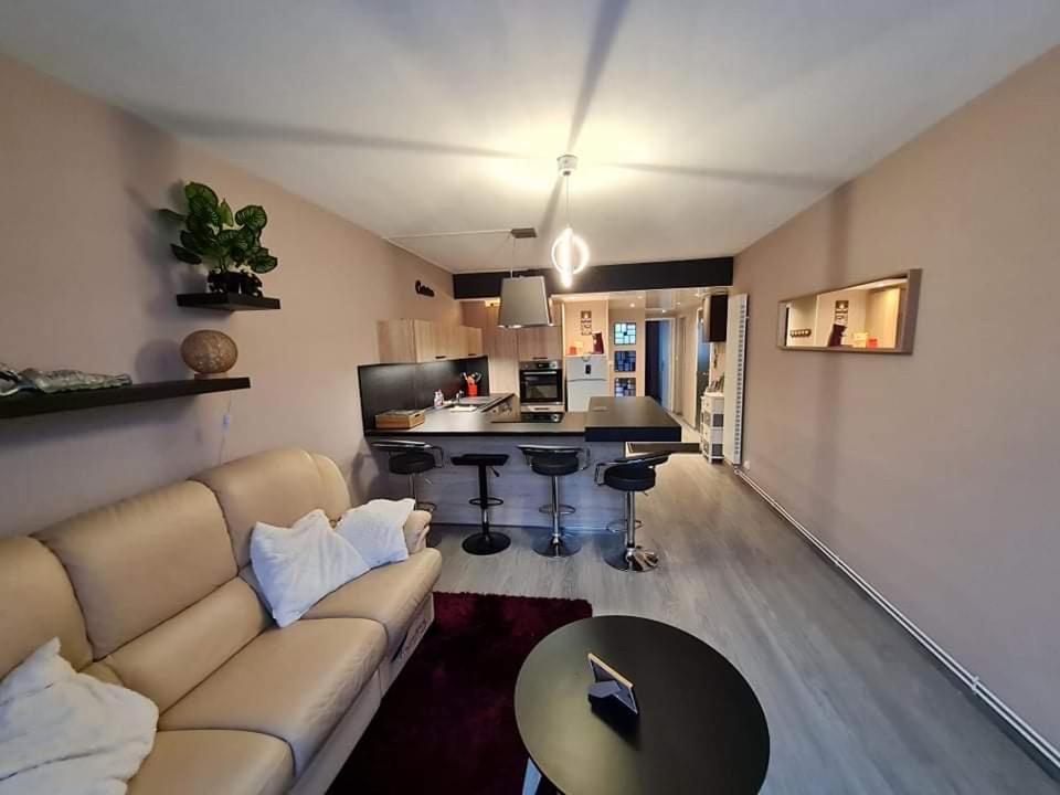 Bel appartement proche commerces et centre ville avec WiFi - Housity