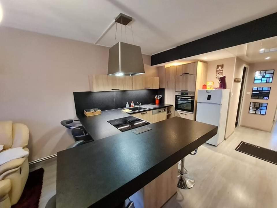 Bel appartement proche commerces et centre ville avec WiFi - Housity