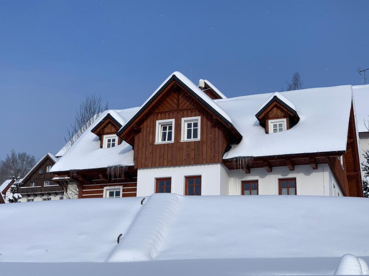 Mezi Kopci - Mid Hills House - Dům s výhledem na sjezdovky - Housity