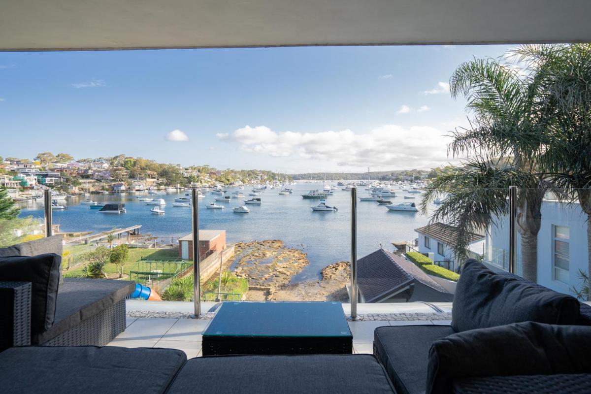 LUXURIOUS BEACH FRONT APARTMENT cronulla - Housity