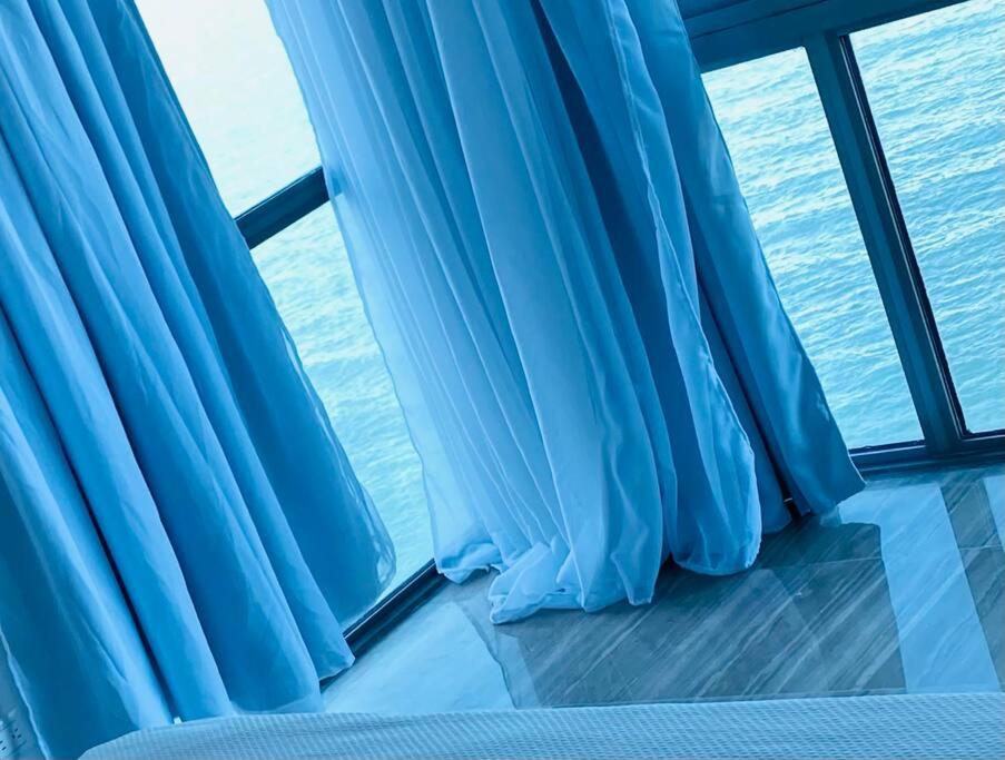 Malecón vista mar Habitación Privada Larimar, - Housity