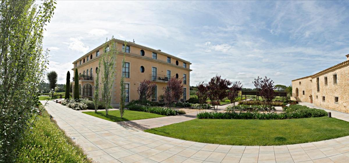 Jardín al aire libre en Casa Anamaria Hotel