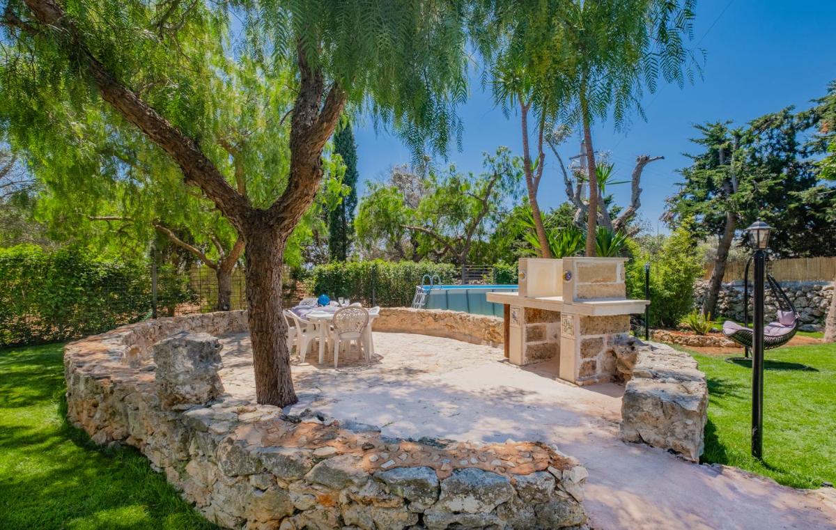 Villa Atjas Tricase Porto by HDSalento - Housity