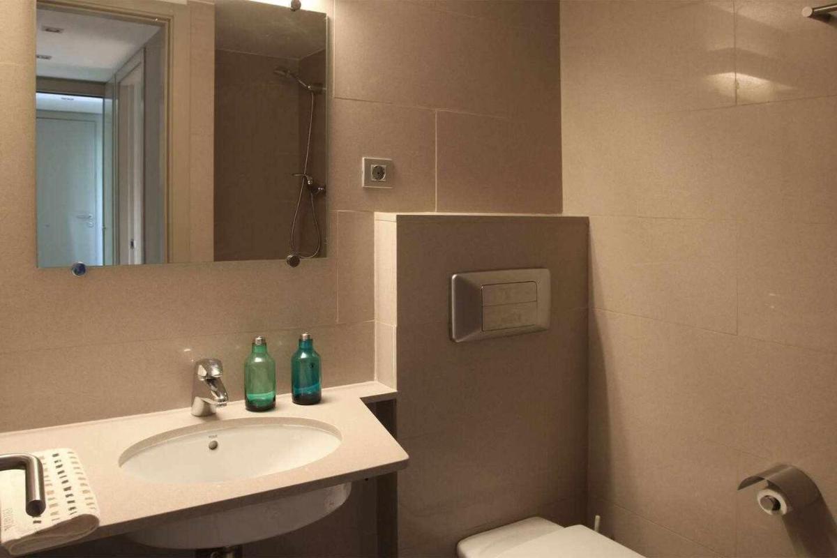 Passeig de gracia sun apartament balcony 2 bedroo - Hizvo