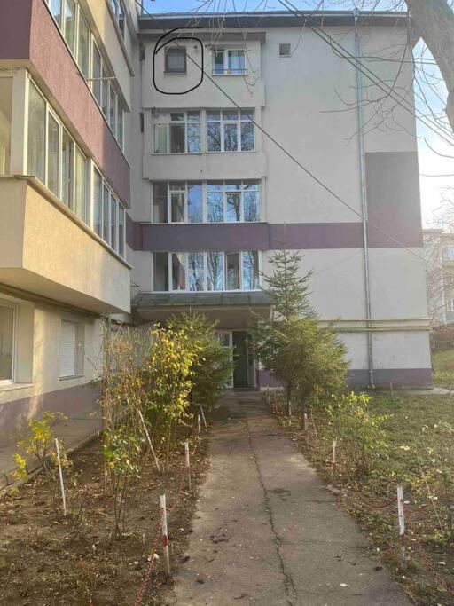 Apartament Theta- langa centru, cada hidromasaj - Housity
