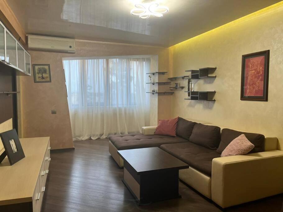 Apartament Theta- langa centru, cada hidromasaj - Housity