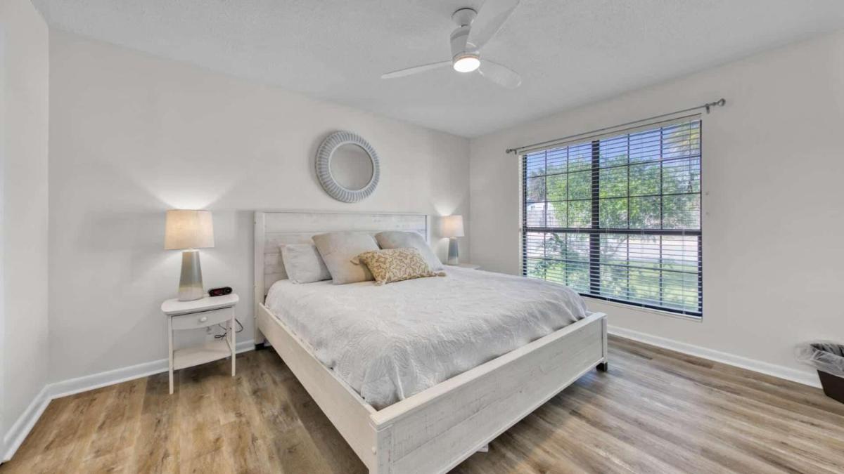 Little Ruby - Housity