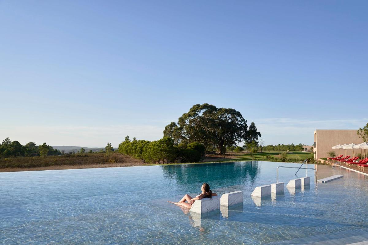 A piscina em ou perto de Praia do Canal Nature Retreat - Small Luxury Hotels of the World