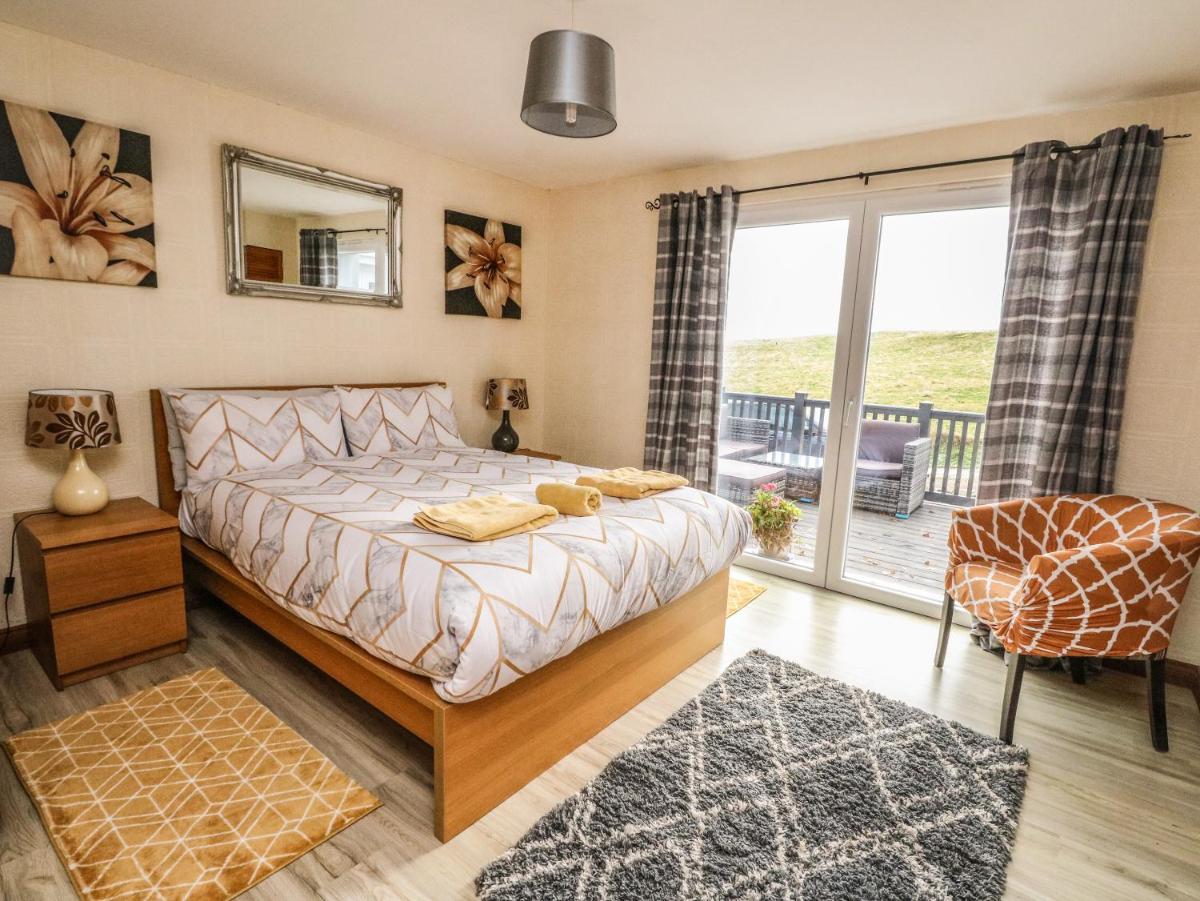 West Cottage - Housity