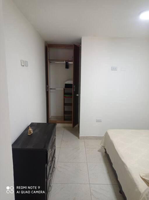 Hermoso apartaestudio cerca a avenida - Housity