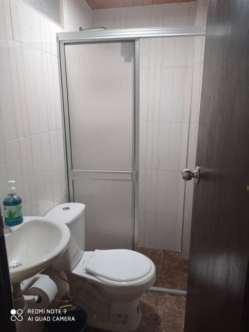 Hermoso apartaestudio cerca a avenida - Housity