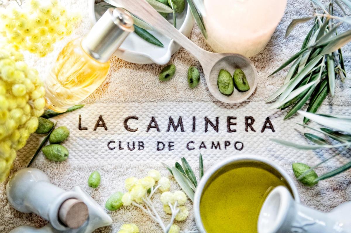 Comida en o cerca de este resort