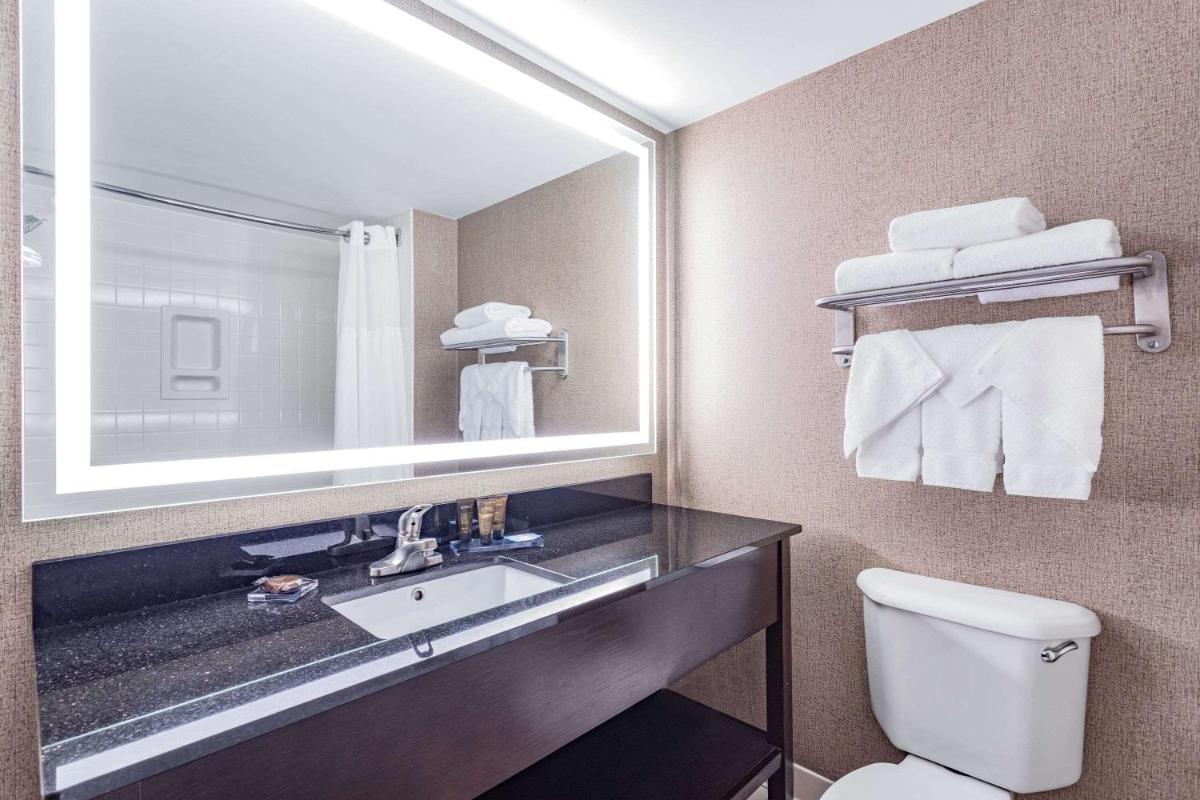 Wingate by Wyndham Lima - Housity