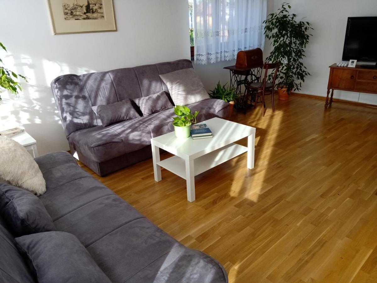 Holiday House Škorjanec - Housity