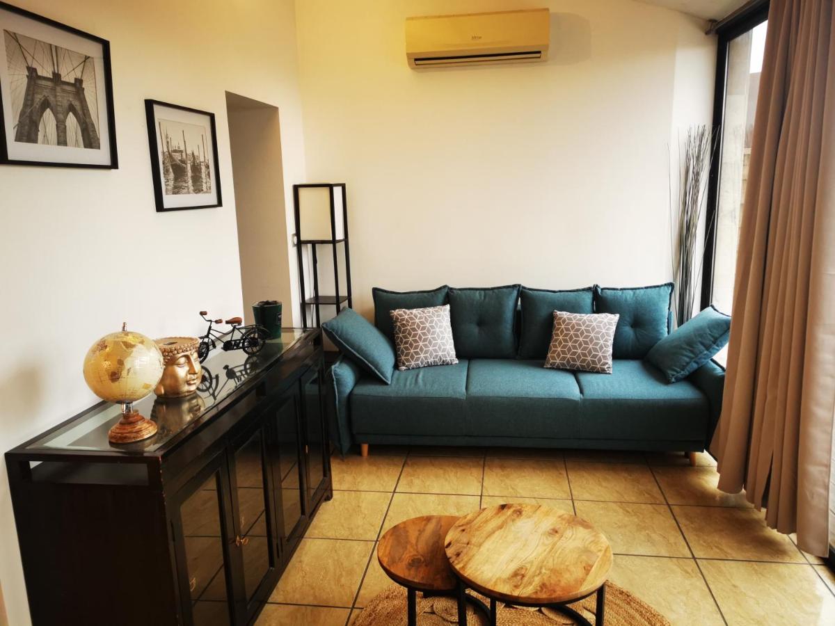 A la belle vie - Housity