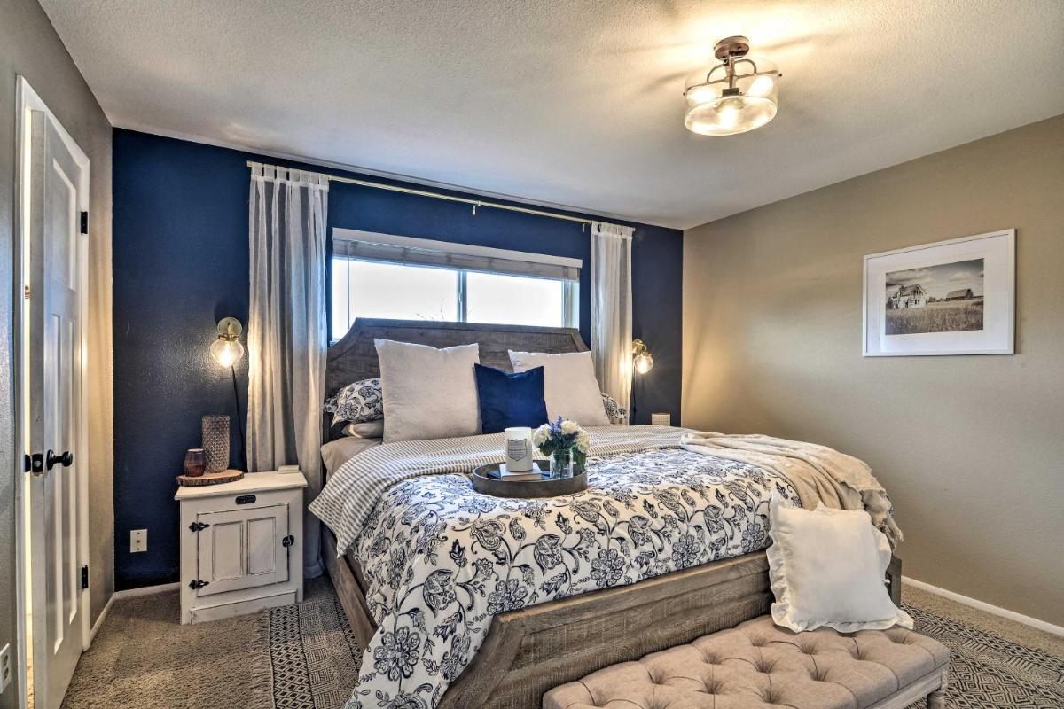 Arvada House with Fire Pit and Outdoor Kitchen! - Housity