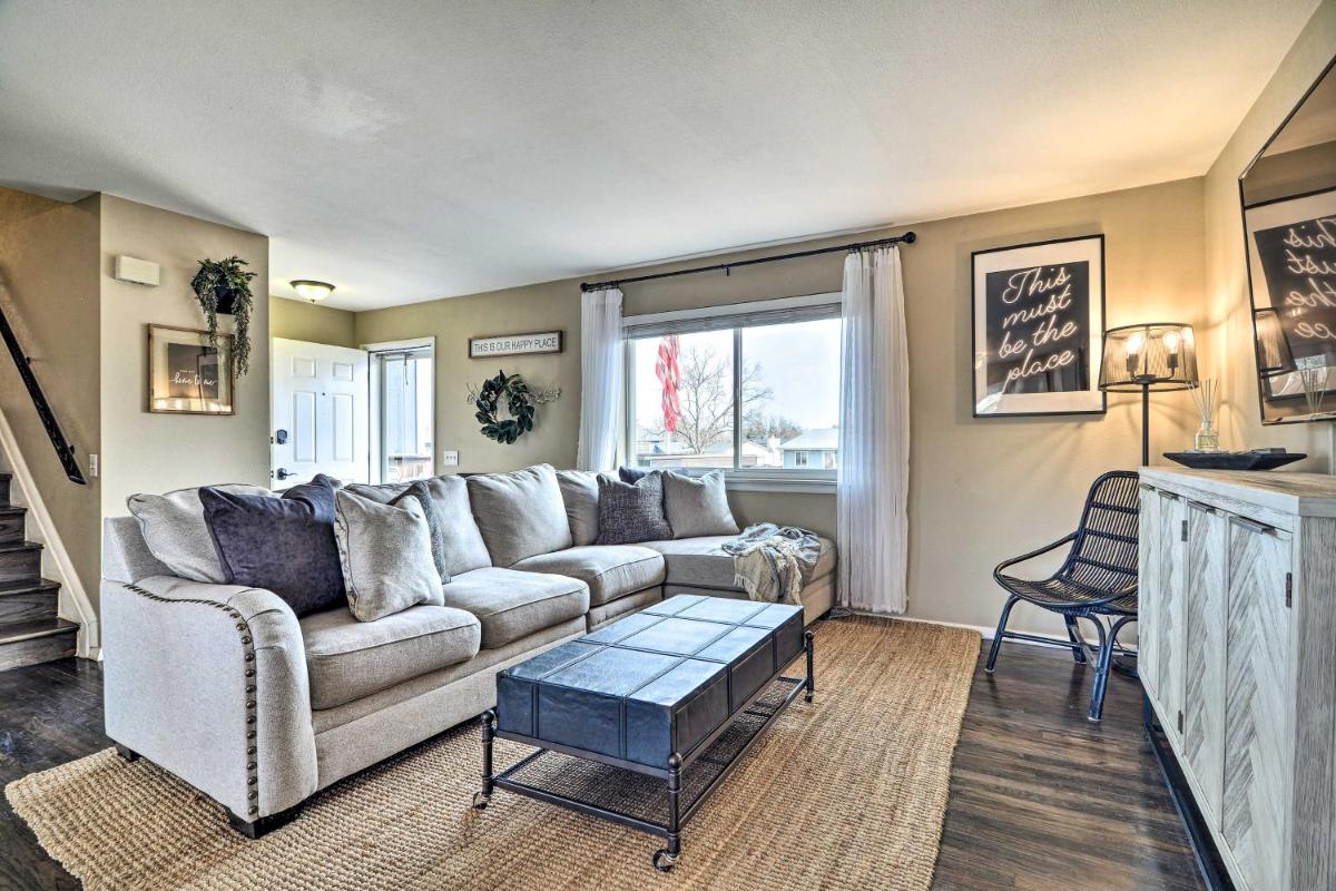 Arvada House with Fire Pit and Outdoor Kitchen! - Housity