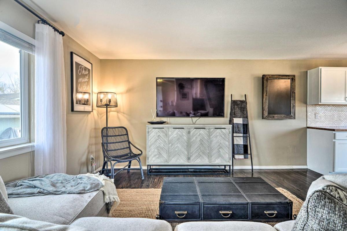 Arvada House with Fire Pit and Outdoor Kitchen! - Housity