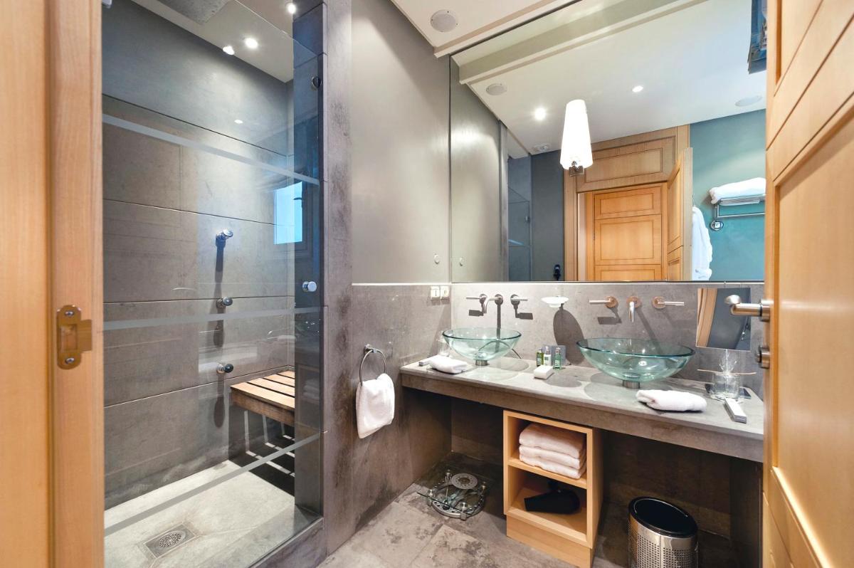 Salle de bains dans l'établissement Bastide Saint Antoine - Relais & Châteaux