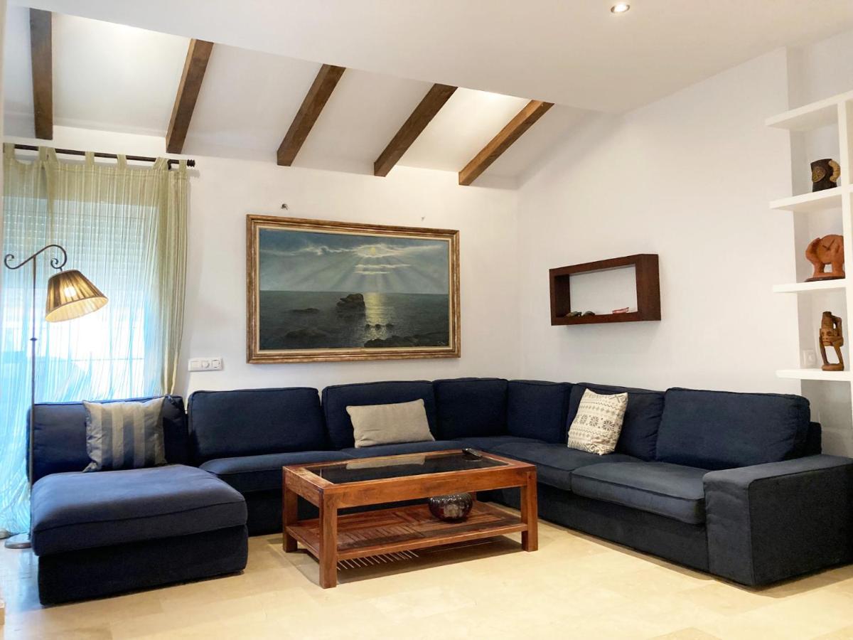 Casa ChillOut a 6km de Sevilla Piscina comunitaria - Housity