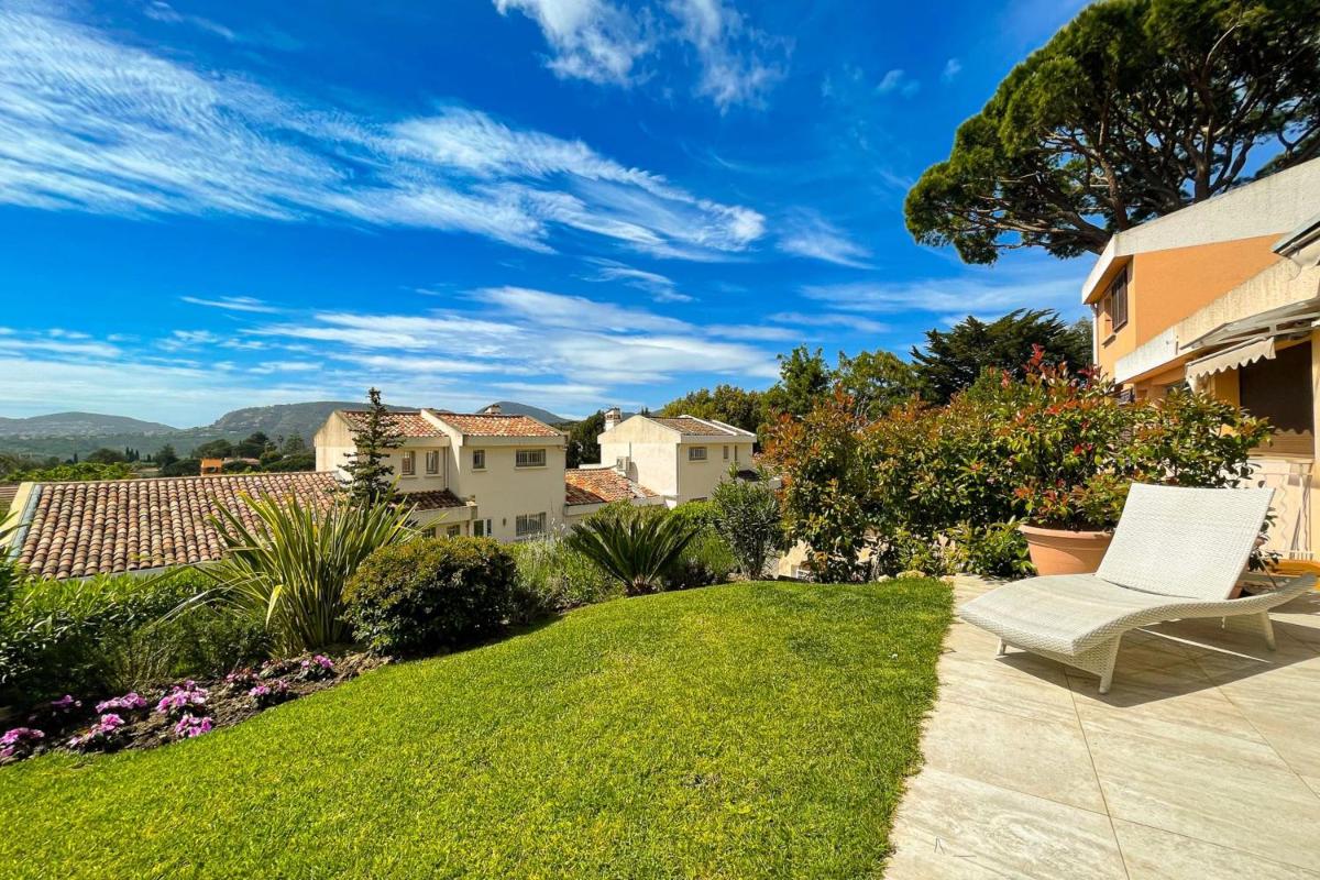 Beautiful Villa 8 guests - Pool Access in Mandelieu - Housity