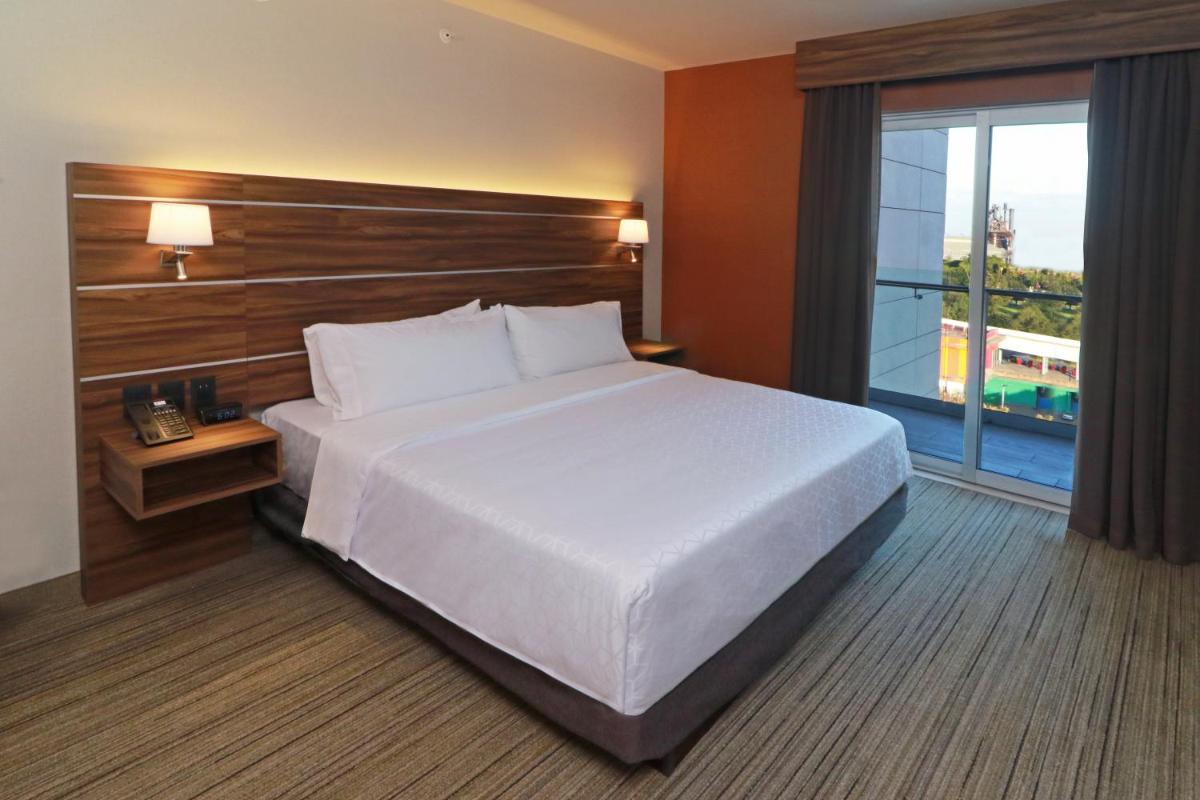 Holiday Inn Express - Monterrey - Fundidora, an IHG Hotel - Hizvo