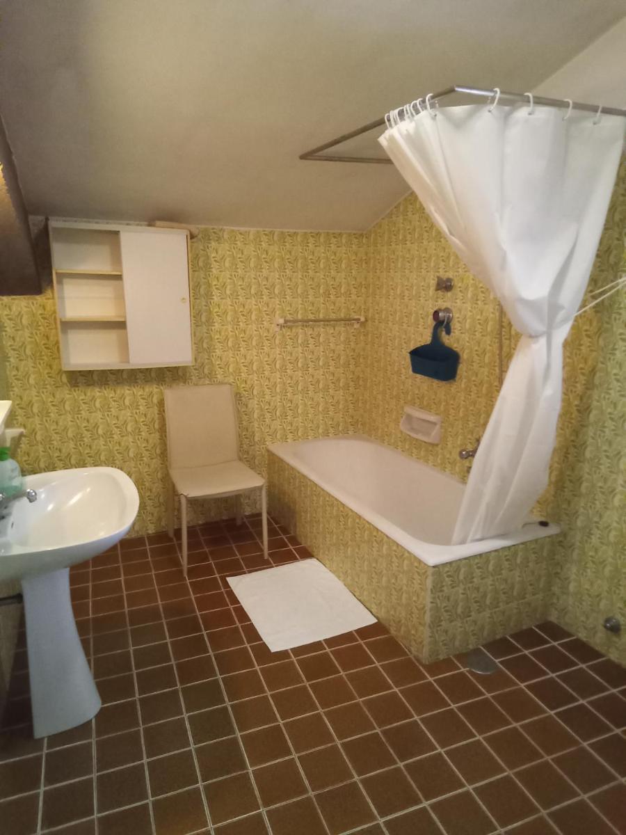 AFFITTACAMERE VILLA SOFIA accanto Ospedale con ampio giardino - Housity