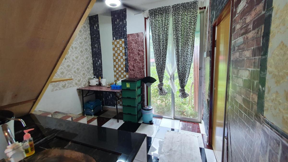 Chalet Kampong Semawar - Housity