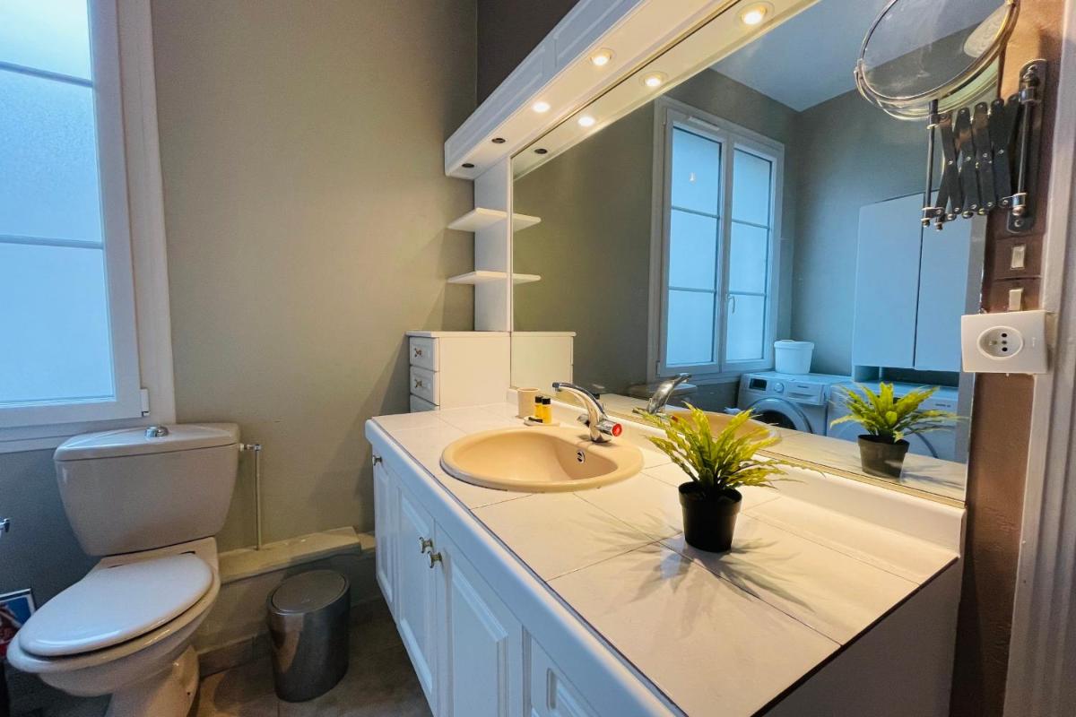 Suitetrails - Charming 3-bedroom apartment in the heart of Tours