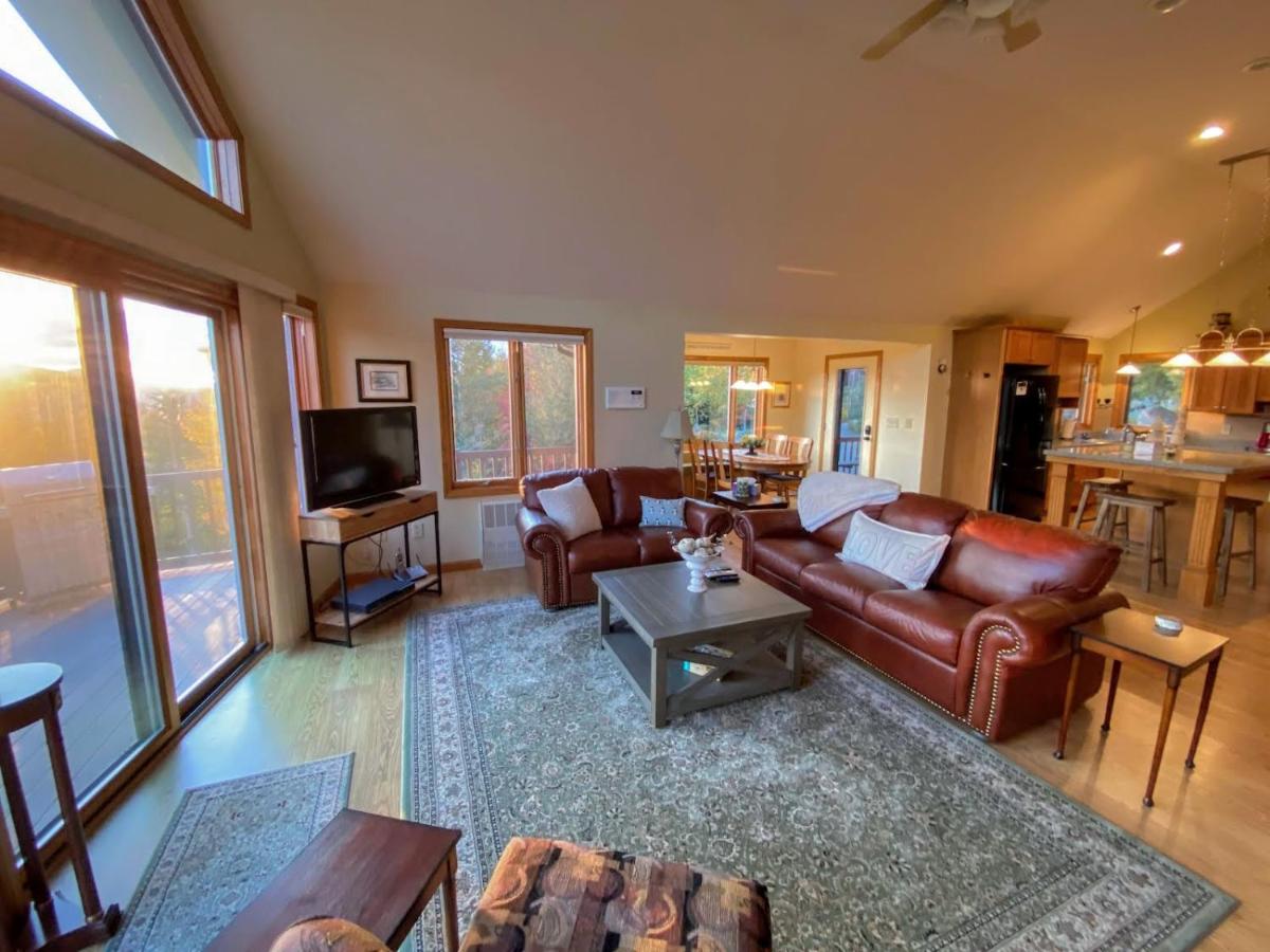 NEW HOME BY BRETTON WOODS VACATIONS Stunning views from custom home in Bretton Woods D86 - Housity