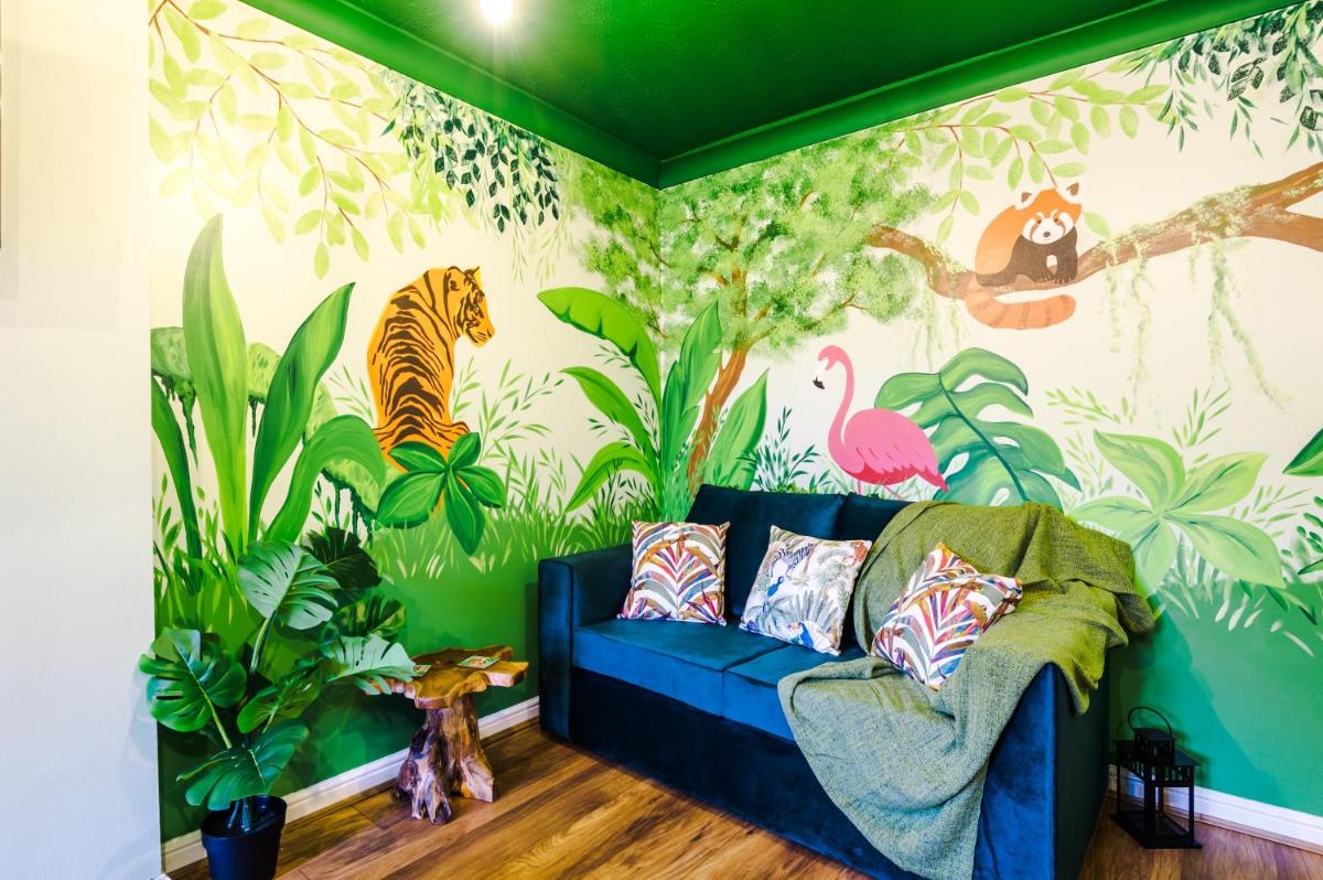 The Jungle Hut - Housity