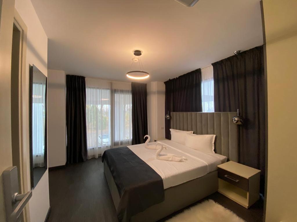 Ocaua Lui Cuza - Housity