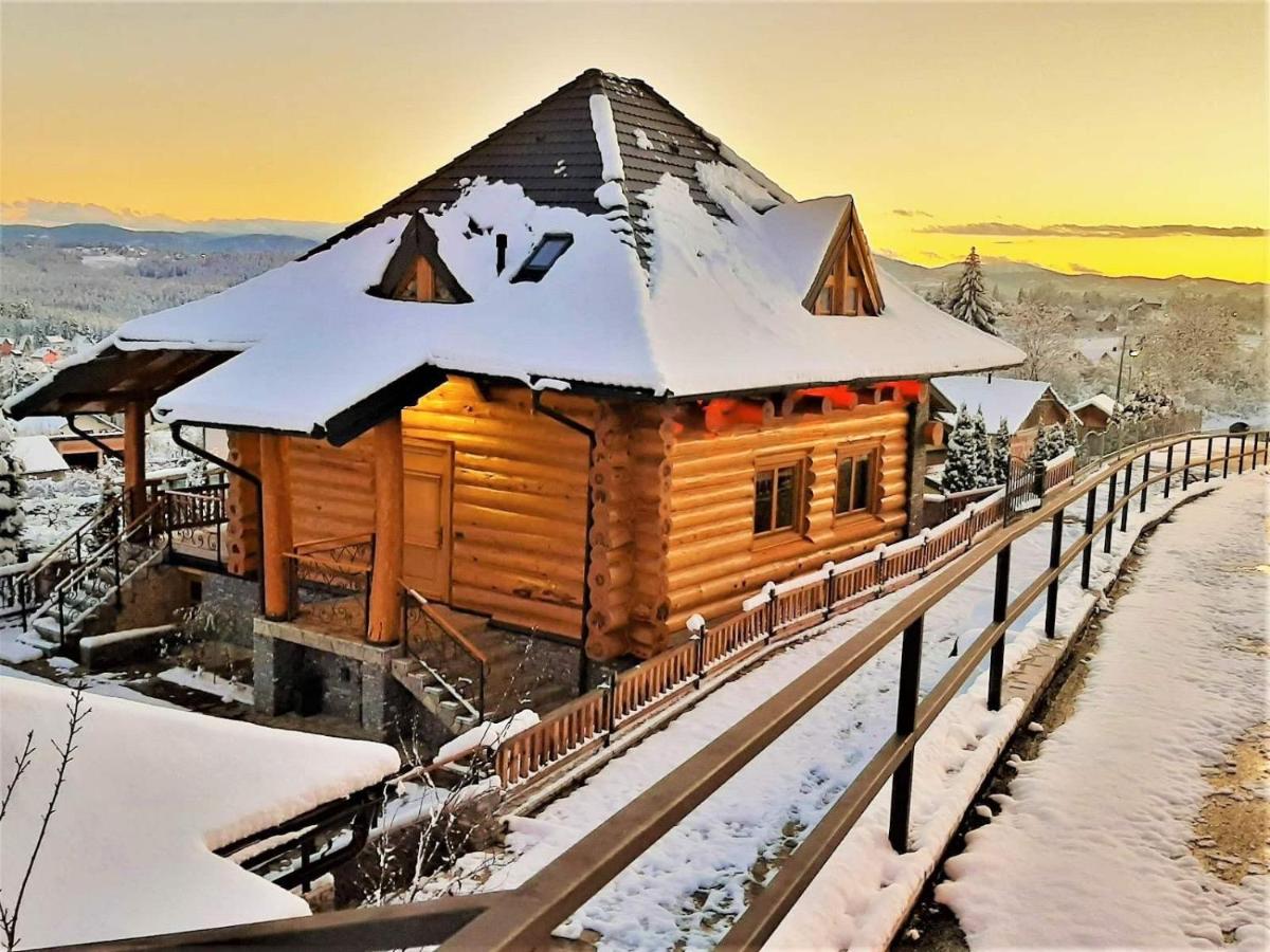 Mountain Dream House - Housity