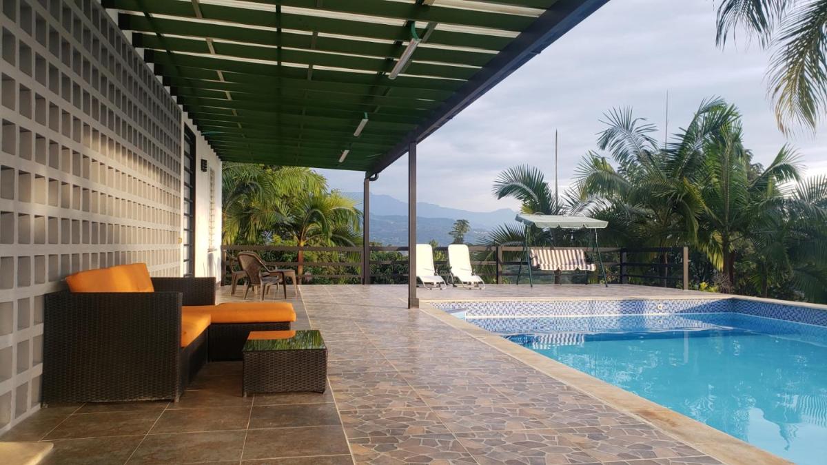 Villa Carmen La Mesa - Housity