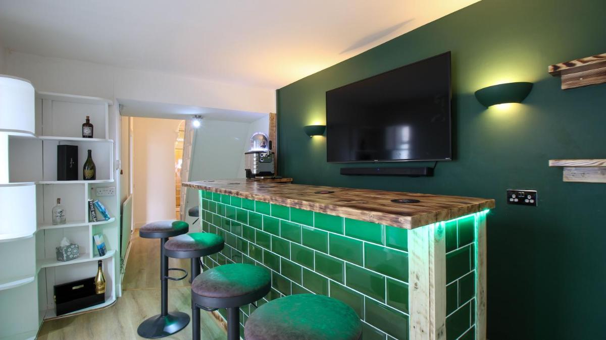 Holiday Home in The Mumbles - Housity