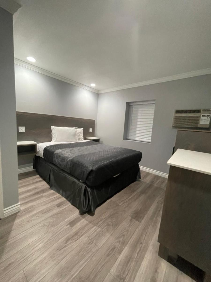 EL PATIO HOTEL - Housity