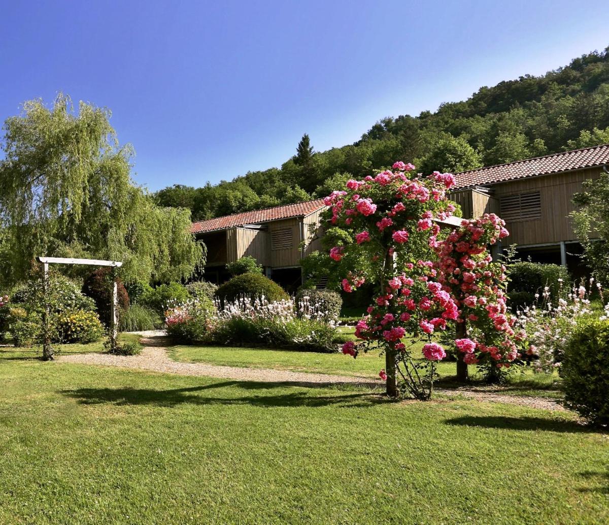 Jardin de l'établissement Les Glycines - Hôtel & Spa - Teritoria
