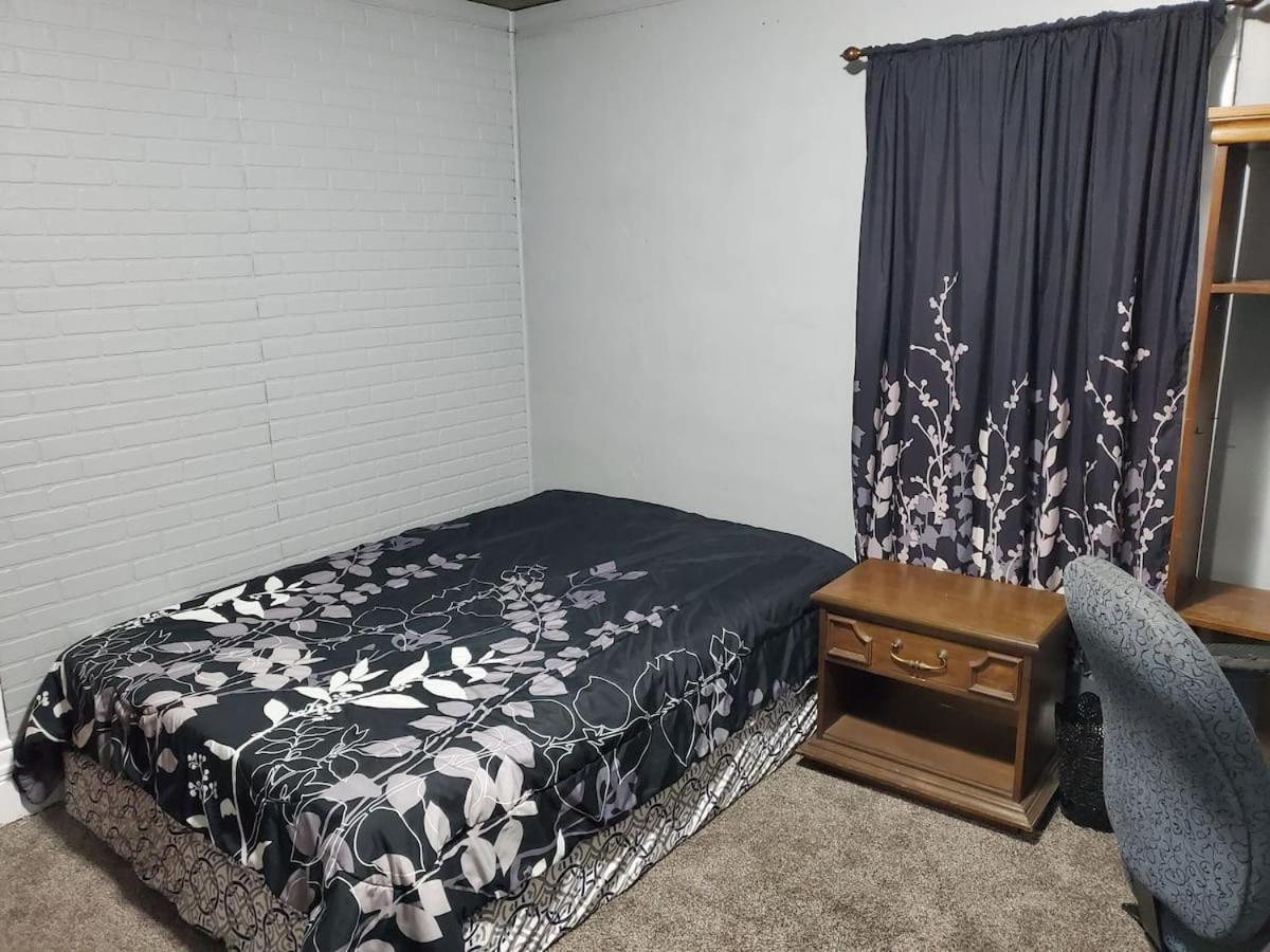 Suitetrails - Beautiful Two Story Home by Fountain Lake and Mayo Clinic