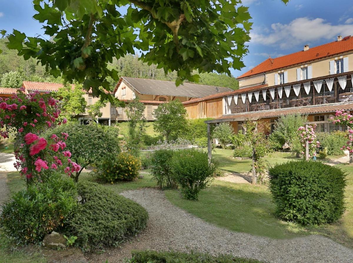 Jardin de l'établissement Les Glycines - Hôtel & Spa - Teritoria