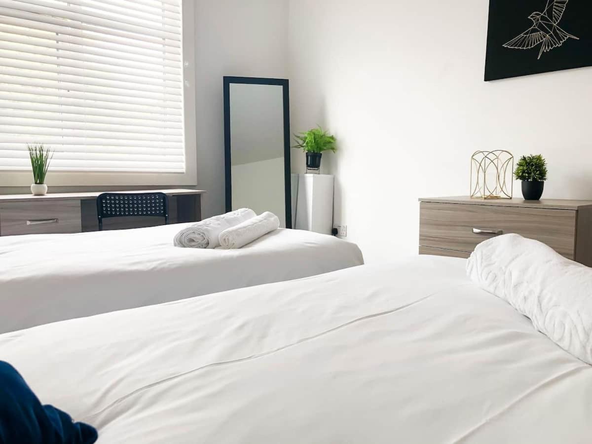 Spacious 2Bed  with FREE PARKING! 15min to city & Christie NHS - Housity