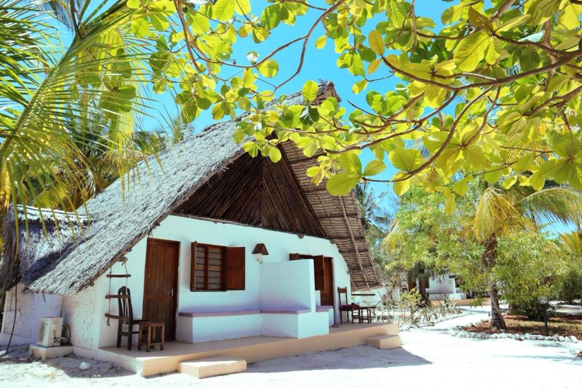 Kilimani Kwetu Beach Hotel - Housity