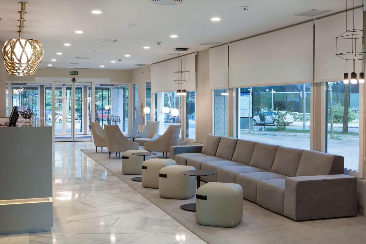 NH Barajas Airport - Housity
