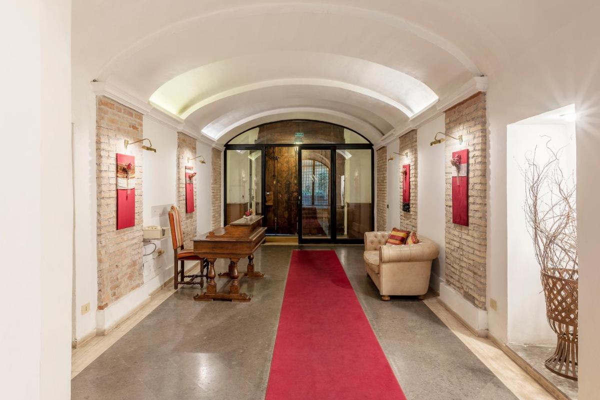 Foro Romano Stylish and Central Apartment - Housity