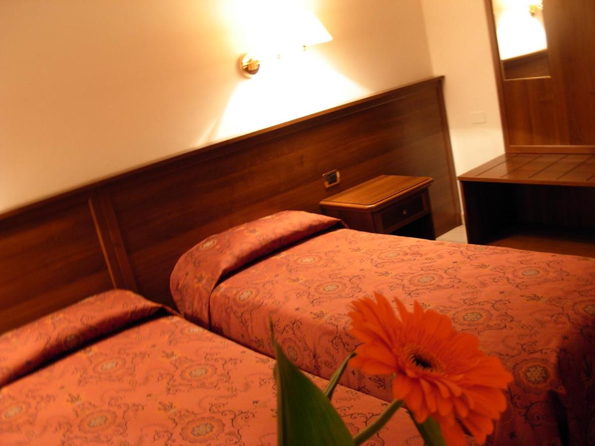 HOTEL BELVEDERE - Housity