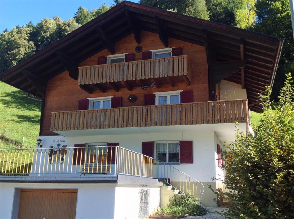 Gästehaus Flöry - Housity