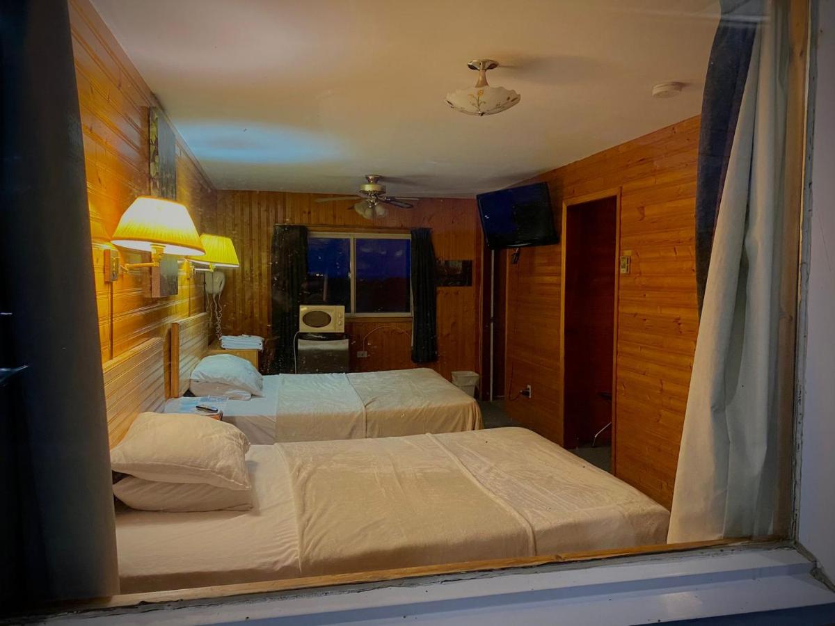Hillcrest Motel - Housity