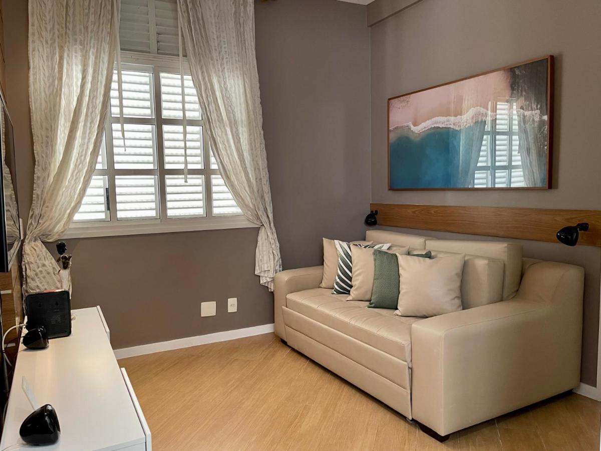 Flat em Copacabana na quadra da praia - Housity