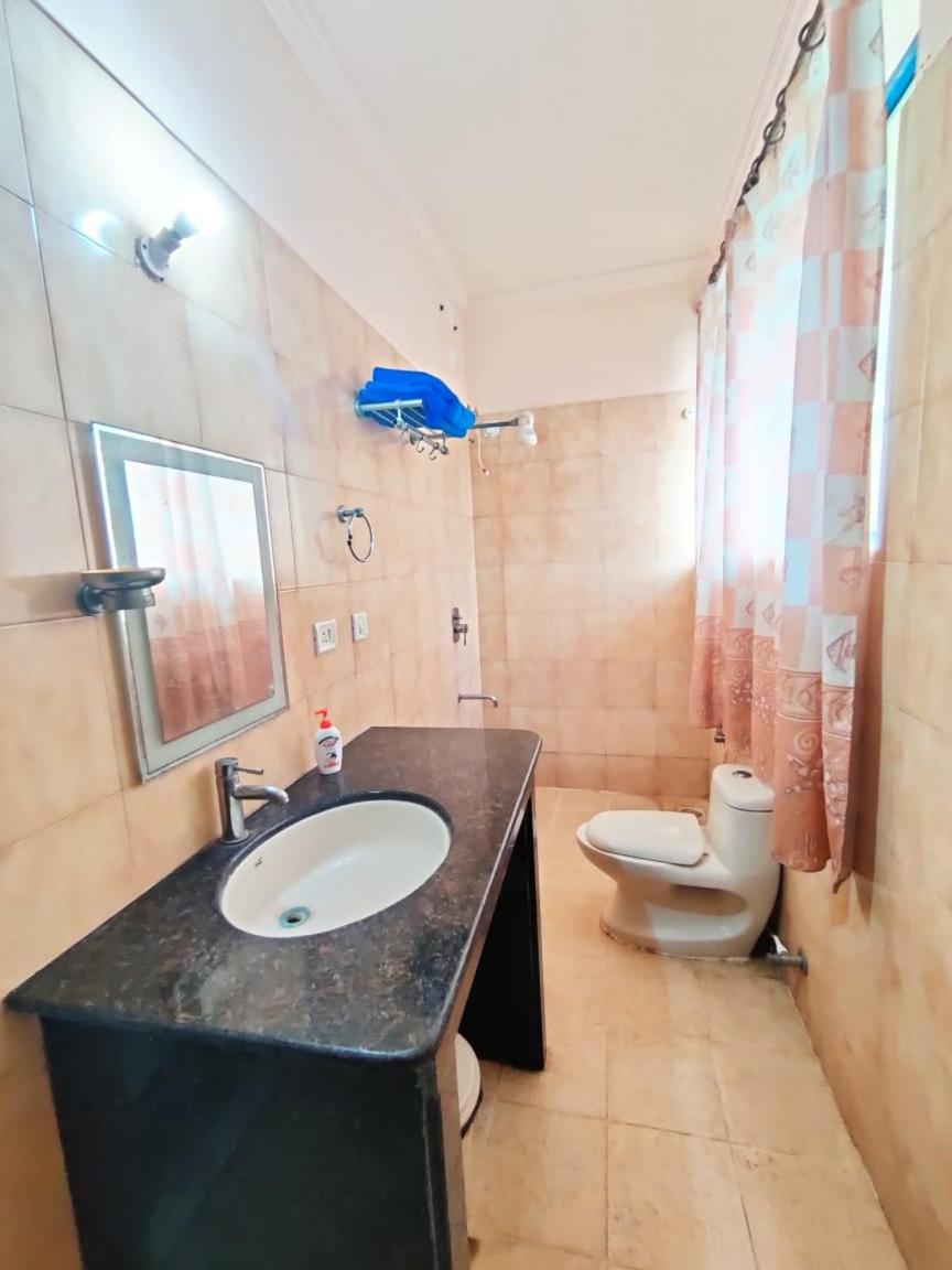 Suitetrails - Amazing Hilltop 4 BHK Villa with Private Pool near Candolim