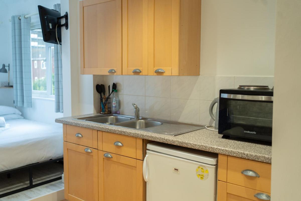 Upper Rock Rooms - Housity